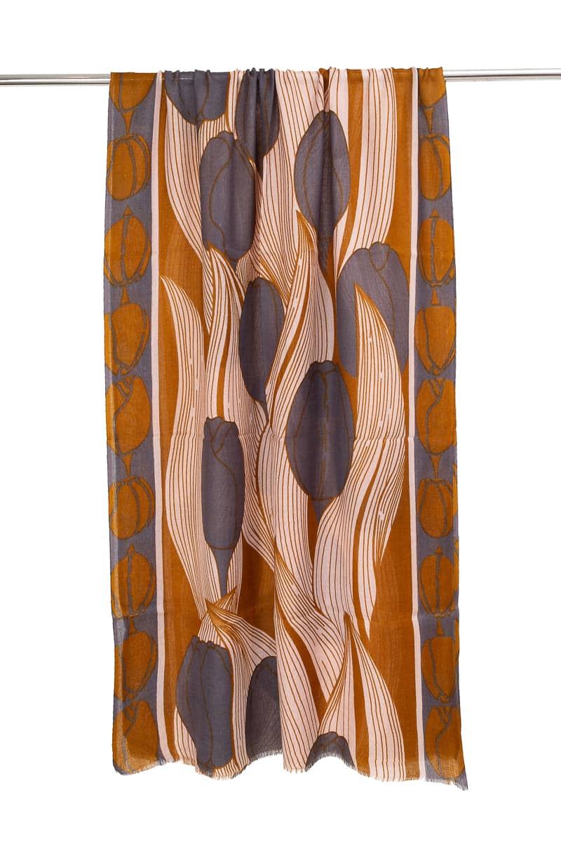 Vintage style wool scarf - unique and stylish - at ilanorbach.com